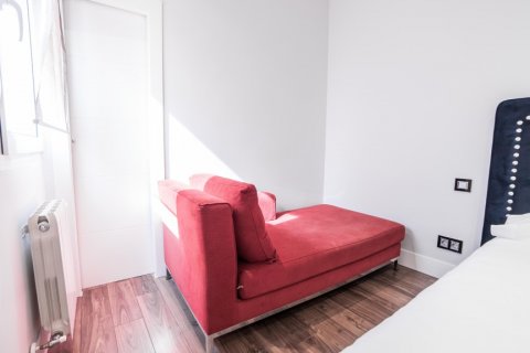 Apartment for rent Madrid, Spain 2 bedrooms, 120 sq.m. No. 122416 - photo 28
