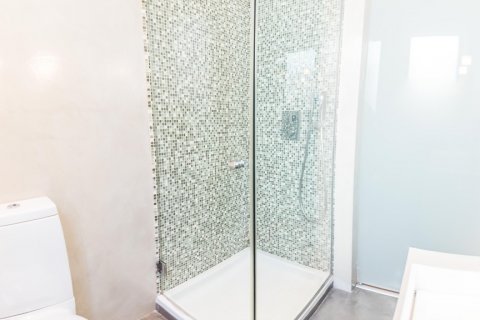 Apartment for rent Madrid, Spain 2 bedrooms, 120 sq.m. No. 122416 - photo 12