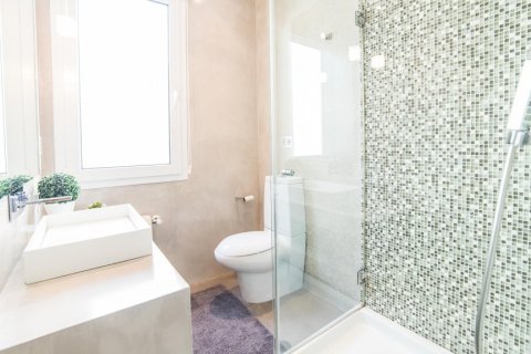 Apartment for rent Madrid, Spain 2 bedrooms, 120 sq.m. No. 122416 - photo 8