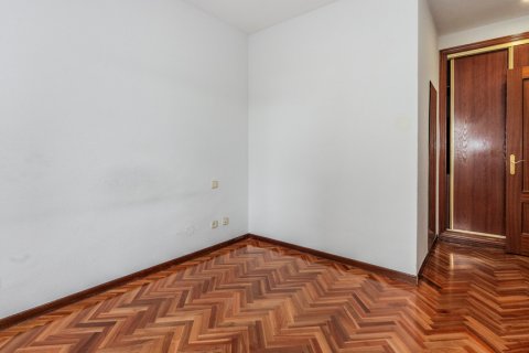 Huoneisto myytävänä Madrid, Espanja, 3 makuuhuonetta, 102 m2 No. 121966 - kuva 26