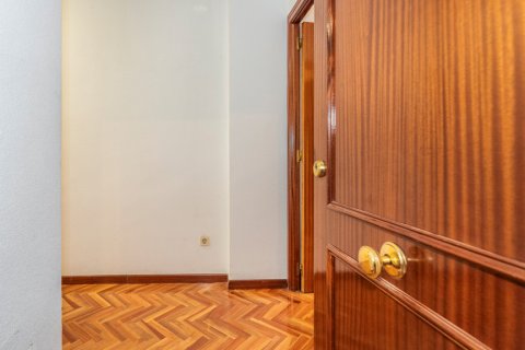 Huoneisto myytävänä Madrid, Espanja, 3 makuuhuonetta, 102 m2 No. 121966 - kuva 30