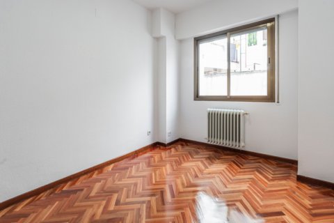 Huoneisto myytävänä Madrid, Espanja, 3 makuuhuonetta, 102 m2 No. 121966 - kuva 28
