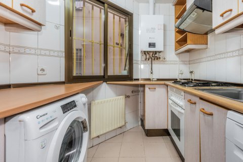 Huoneisto myytävänä Madrid, Espanja, 3 makuuhuonetta, 102 m2 No. 121966 - kuva 14