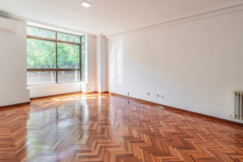 Huoneisto myytävänä Madrid, Espanja, 3 makuuhuonetta, 102 m2 No. 121966 - kuva 6