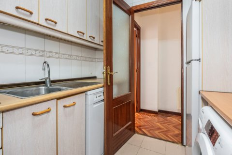 Huoneisto myytävänä Madrid, Espanja, 3 makuuhuonetta, 102 m2 No. 121966 - kuva 15