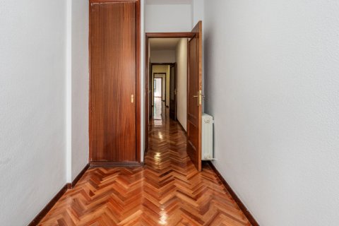 Huoneisto myytävänä Madrid, Espanja, 3 makuuhuonetta, 102 m2 No. 121966 - kuva 23