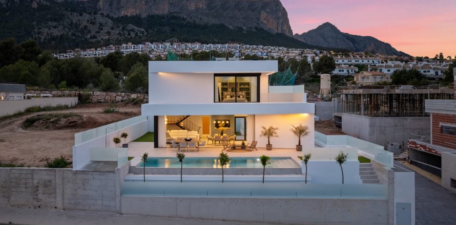 Villa Polop, Alicante, Spain 3 bedrooms, 307 sq.m. No. 127643
