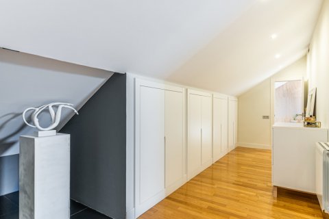Dvīņu māja pārdošanā Madrid, Spānijā 4 istabas, 187 m2 Nr. 121431 - attēls 28