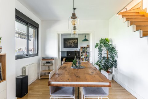 Dvīņu māja pārdošanā Madrid, Spānijā 4 istabas, 187 m2 Nr. 121431 - attēls 7