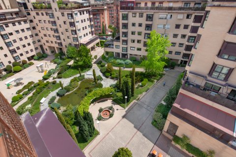 Продажа квартиры в Мадрид, Испания 2 спальни, 150м2 №121435 - фото 3