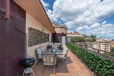 Продажа квартиры в Мадрид, Испания 2 спальни, 150м2 №121435 - фото 4