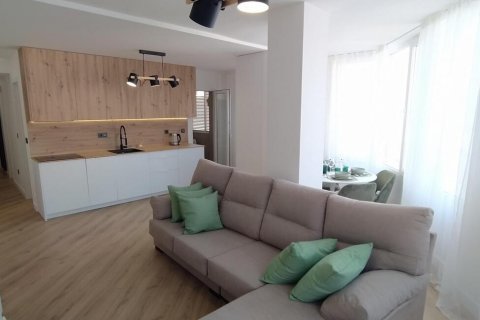 Apartment à vendre Torrevieja, Alicante, Espagne, 2 chambres,  No. 124913 - photo 4