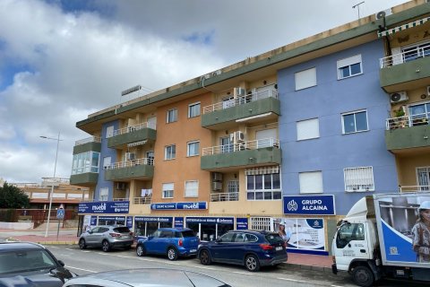 Dzīvoklis pārdošanā San Miguel de Salinas, Alicante, Spānijā 2 istabas, 75 m2 Nr. 124914 - attēls 2