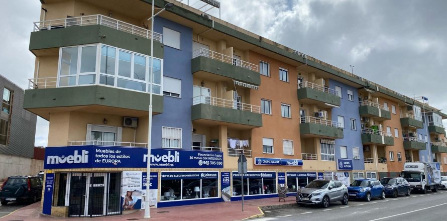 Dzīvoklis San Miguel de Salinas, Alicante, Spānijā 2 istabas, 75 m2 Nr. 124914