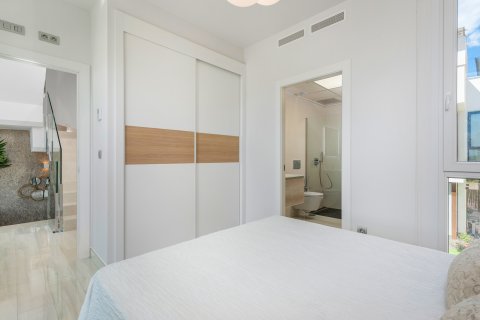 Продажа виллы в Сьюдад Кесада, Аликанте, Испания 3 спальни, 109м2 №122869 - фото 27