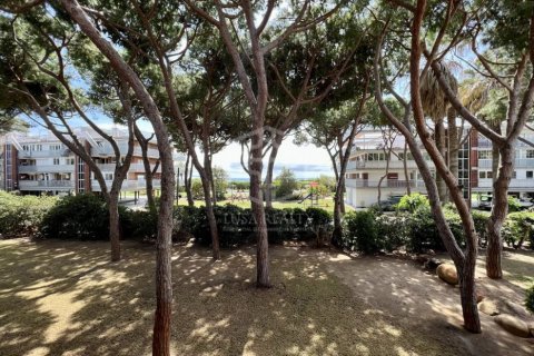 Apartment for rent Gava, Barcelona, Spain 3 bedrooms, 150 sq.m. No. 130893 - photo 24