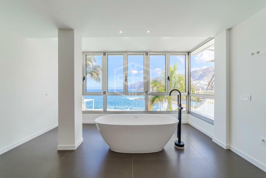 Villa Santiago del Teide, Tenerife, Spānijā 7 istabas, 450 m2 Nr. 130894