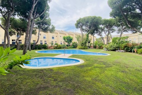 Townhouse for rent Castelldefels, Barcelona, Spain 4 bedrooms, 300 sq.m. No. 130892 - photo 1