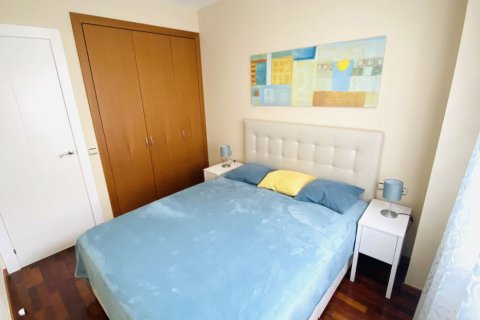 Townhouse for rent Castelldefels, Barcelona, Spain 4 bedrooms, 300 sq.m. No. 130892 - photo 18