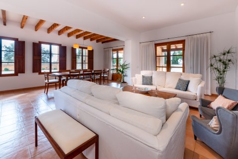 Finca for rent Campos, Mallorca, Spain 6 bedrooms, 668 sq.m. No. 130938 - photo 8