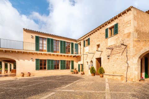 Finca for rent Campos, Mallorca, Spain 6 bedrooms, 668 sq.m. No. 130938 - photo 1