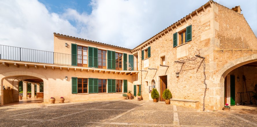 Finca Campos, Mallorca, Spain 6 bedrooms, 668 sq.m. No. 130938