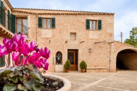 Finca for rent Campos, Mallorca, Spain 6 bedrooms, 668 sq.m. No. 130938 - photo 4