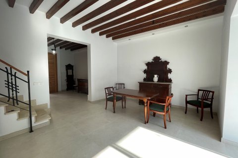 Townhouse for rent Sa Pobla, Mallorca, Spain 4 bedrooms, 322 sq.m. No. 130939 - photo 3