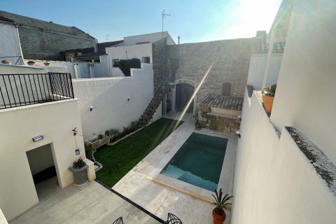Townhouse for rent Sa Pobla, Mallorca, Spain 4 bedrooms, 322 sq.m. No. 130939 - photo 13
