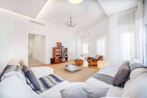 Apartment for rent Palma de Majorca, Mallorca, Spain 4 bedrooms, 140 sq.m. No. 130942 - photo 2