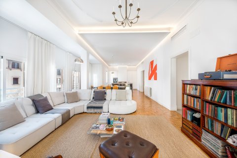 Apartment for rent Palma de Majorca, Mallorca, Spain 4 bedrooms, 140 sq.m. No. 130942 - photo 1