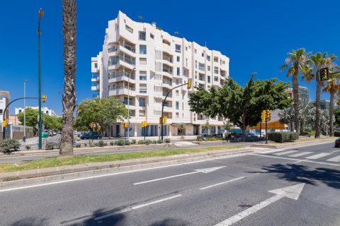 Продажа квартиры в Малага, Испания 4 спальни, 126м2 №124595 - фото 1