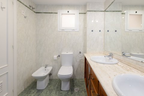 Apartment for sale Malaga, Spain 4 bedrooms, 231 sq.m. No. 124594 - photo 22