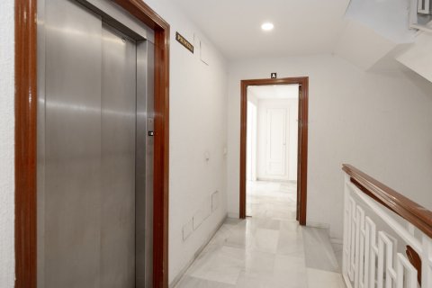 Apartment for sale Malaga, Spain 4 bedrooms, 231 sq.m. No. 124594 - photo 8