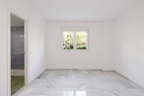 Apartment for sale Malaga, Spain 4 bedrooms, 231 sq.m. No. 124594 - photo 19