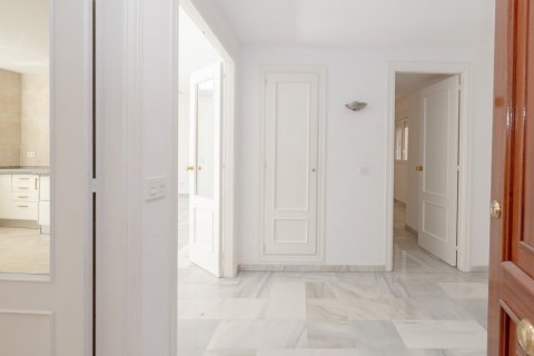 Apartment for sale Malaga, Spain 4 bedrooms, 231 sq.m. No. 124594 - photo 9