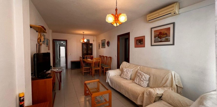 Apartamento Torrevieja, Alicante, España 4 dormitorios, 120 m2 No. 131686