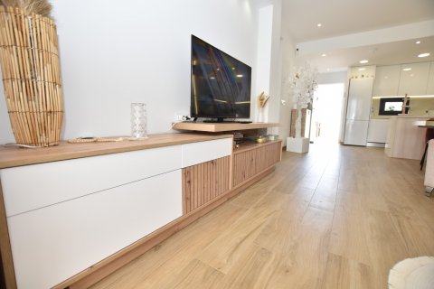 Apartment for sale Torrevieja, Alicante, Spain 2 bedrooms, 75 sq.m. No. 131689 - photo 10