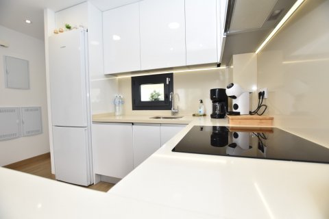 Apartment for sale Torrevieja, Alicante, Spain 2 bedrooms, 75 sq.m. No. 131689 - photo 14