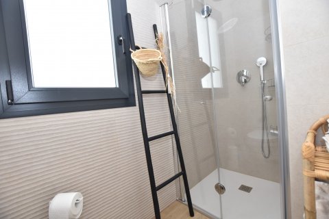 Apartment for sale Torrevieja, Alicante, Spain 2 bedrooms, 75 sq.m. No. 131689 - photo 6