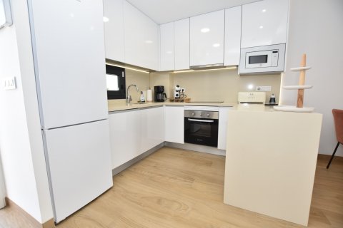 Apartment for sale Torrevieja, Alicante, Spain 2 bedrooms, 75 sq.m. No. 131689 - photo 13