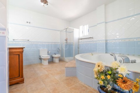 Villa for sale Torrevieja, Alicante, Spain 6 bedrooms, 259 sq.m. No. 125115 - photo 30