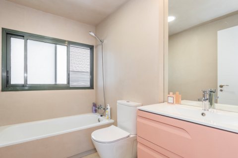 Продажа квартиры в Мадрид, Испания 3 спальни, 114м2 №121784 - фото 6