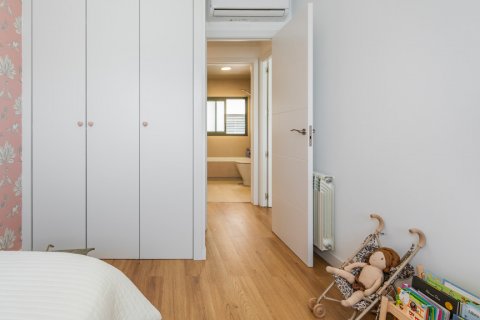 Продажа квартиры в Мадрид, Испания 3 спальни, 114м2 №121784 - фото 10