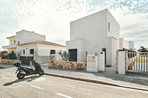 Huvila myytävänä Los Montesinos, Alicante, Espanja, 3 makuuhuonetta, 157 m2 No. 123613 - kuva 8
