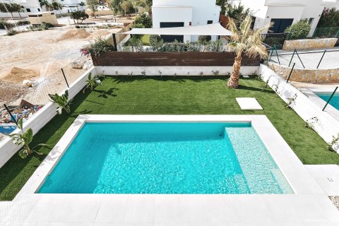 Huvila myytävänä Los Montesinos, Alicante, Espanja, 3 makuuhuonetta, 157 m2 No. 123613 - kuva 3