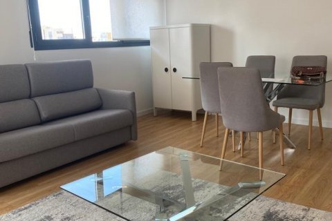 Dzīvoklis īrēšanai Alicante, Spānijā 2 istabas, 80 m2 Nr. 129669 - attēls 1