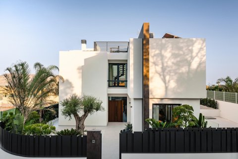Villa till salu i La Nucia, Alicante, Spanien 4 sovrum, 342 kvm. Nr. 128477 - foto 24