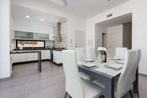 Villa for sale Pilar de la Horadada, Alicante, Spain 3 bedrooms, 111 sq.m. No. 128473 - photo 13