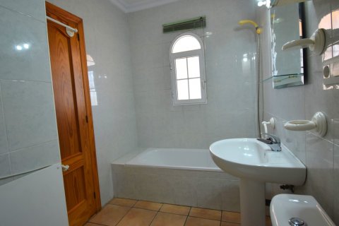 Продажа виллы Аликанте, Испания 2 спальни, 91м2 №125222 - фото 12